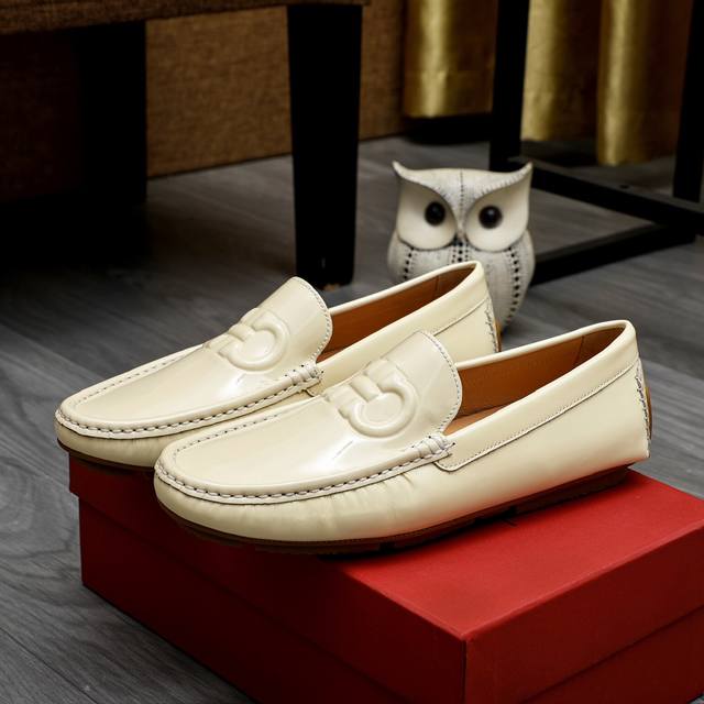 工厂价 Ferragamo 菲拉格慕 爆款时尚休闲套脚鞋官网专柜1:1制作，原版开模好质量看得见，进口高端头层小牛皮，皮内里纹路很清优质防水防滑耐磨大底高品质低