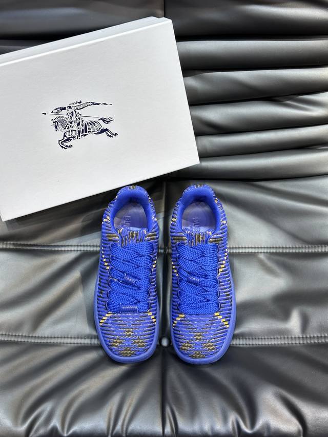 burberry巴宝莉box系列厚底休闲运动鞋，潮酷球鞋面包鞋，原版购入开发，顶级版本box系列运动鞋，选用原版格纹 针织面料打造，点缀马术骑士徽标 Ekd 压