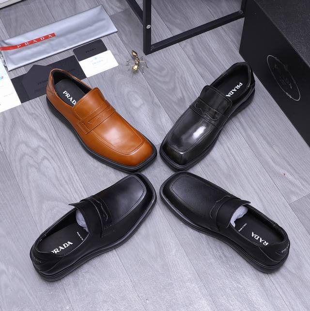 商品商标：Prada 普拉达 商务休闲皮鞋 正码码数: 38-45 商品材料：精选 头层牛皮鞋面 牛皮内里 原版大底