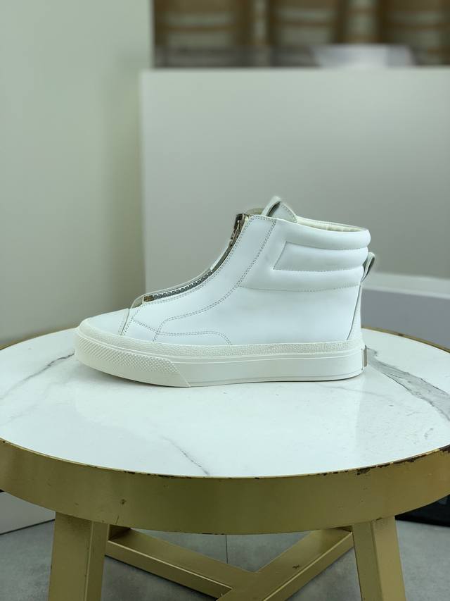工厂价 顶级高端版本 代购品质 原版开发 纪梵希 Givenchy 情侣款高帮 标准码：35-44； 34 45 46 47可以定做 等级：官网同款 原单品质材