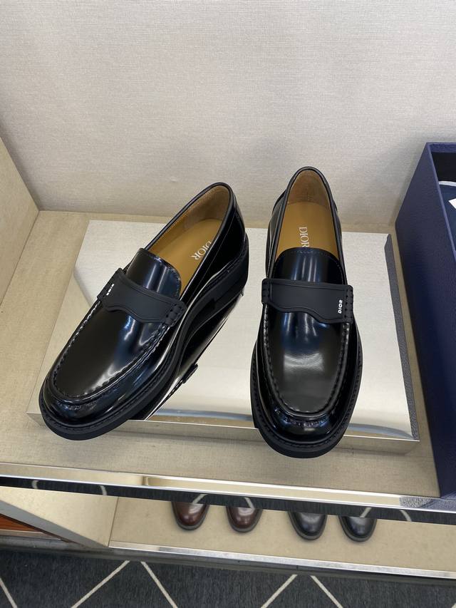 dio* 高品质，顶尖工艺品 男士时尚经典乐福鞋 正码：39－44 5一10 ： 超轻盈舒适！货！顶级手工艺意大利全面进口原皮 超强质感、手感 ，内里进口绸面小