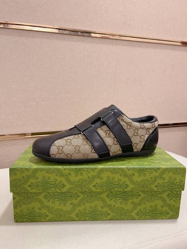 Gucci 古奇 新款 专柜同步发售，鞋面意大利进口牛皮，全进口真皮内里，完全1比1复刻，鞋底：原厂特供原版底，独家活动成型底超级舒适，原厂跟单货，高品质，可随