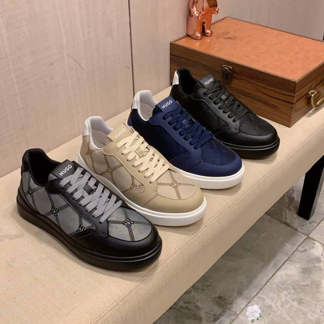 新款: 厂价: Hugo* 最新爆款休闲鞋，顶端品牌奢侈～代购，顶级～质量。鞋面選用进口透气牛皮搭配材质透气羊皮垫脚 精细做工。原版个性时尚柔软橡膠耐磨防滑大底
