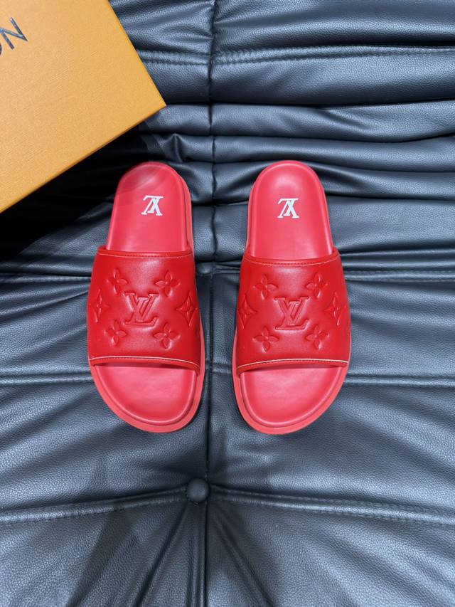实价 38-45 45定做 Louis V*高端精品 奢品拖鞋，1:1高端品质，休闲阳光宽松舒适型，最高版本高品质精品，经夏季必入哦！