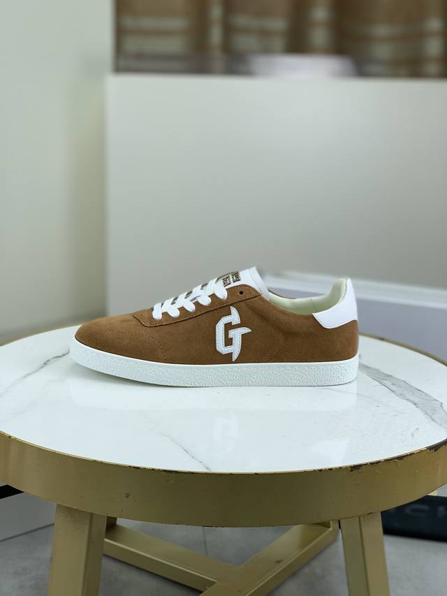 工厂价 顶级高端版本 代购品质 原版开发 纪梵希 Givenchy 情侣款低帮 标准码：35-44； 34 45 46 47可以定做 等级：官网同款 原单品质材