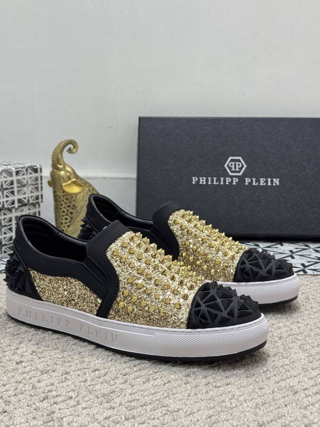 出厂价 实价 Philipp Plein 菲利普普来因 高帮男鞋高端品牌 官网1:1。鞋面采用牛皮羊皮内里，原版五金配件，独家新款，惊世之作，与官方的质量相比美