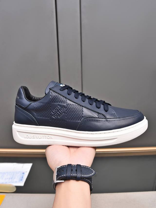 2024上新louis Vuitton 路登易威 Lv鞋面 Lv 进口头层牛皮压花内里进口羊皮内里 防滑耐磨大底。每一位男士的身份衬托，上脚大气稳重不管风吹雨打