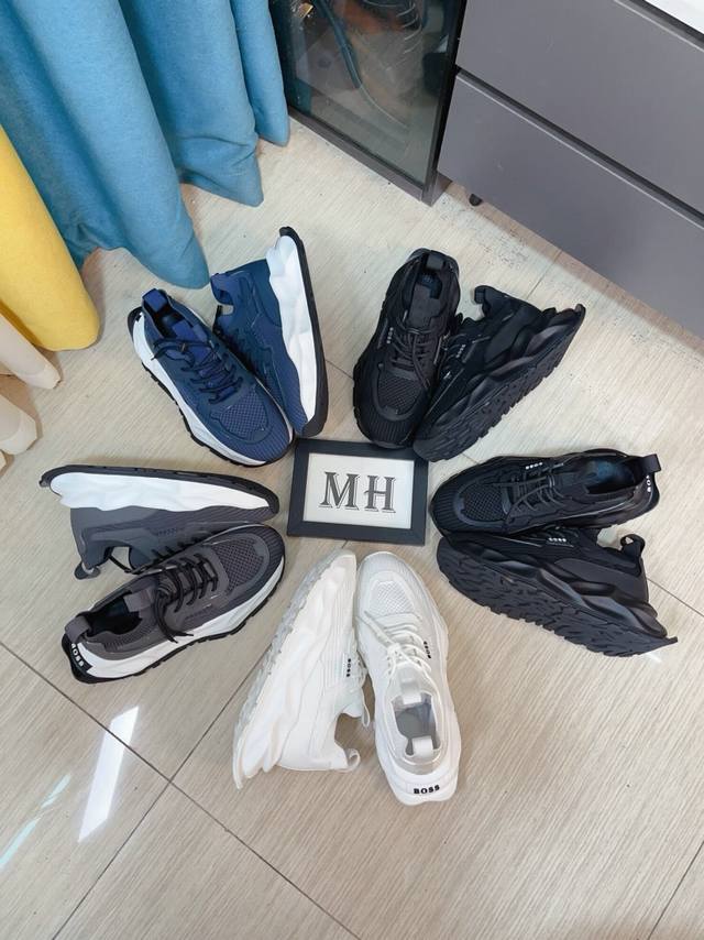 出厂价 Boss 高端系列运动男鞋，以经典的设计成为永不落幕的时尚宠儿，经典的休闲造型。鞋面采用牛皮鞋面 品牌logo点缀 彰显品牌魅力；头层真皮里品牌专用大底