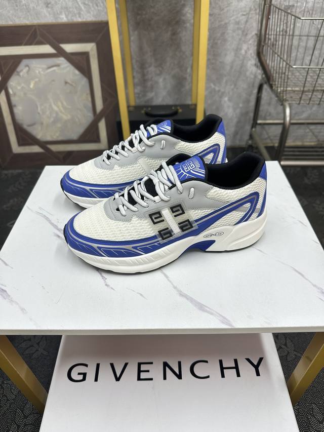 Givenchy 纪梵希 新款 专柜同步 人手一双 不容错过 专柜买版 完全1:1 开模定制顶级版本 原版展示提供对比 让大货做到和原版0区别 实物和图片来见证