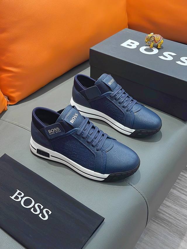 商品名称：Boss 波士 正规码数: 38-44 休闲鞋 商品材料：精选 牛皮鞋面，舒适羊皮内里 ；原厂大底。
