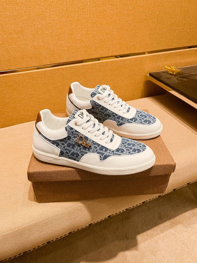 工厂批 迪奥 男鞋高端品牌 官网1：1最新力作：鞋面采用意大利进口头层牛皮搭配舒适透气内里原版防滑耐磨大底制作，让行走更加便捷舒适！独家新款，惊世之作，与官方的