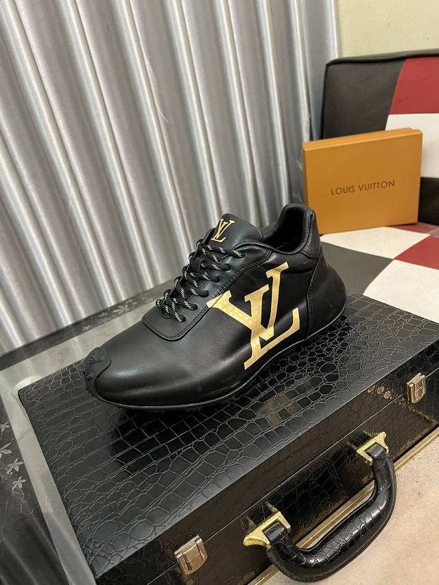 出厂价： Loui* Vuitto* Lv新款高邦运动休闲鞋 进口头层牛皮进口羊皮内里 高档舒适，原版大底轻盈耐磨！纯手工制作，细节决定品质！码数38-442色