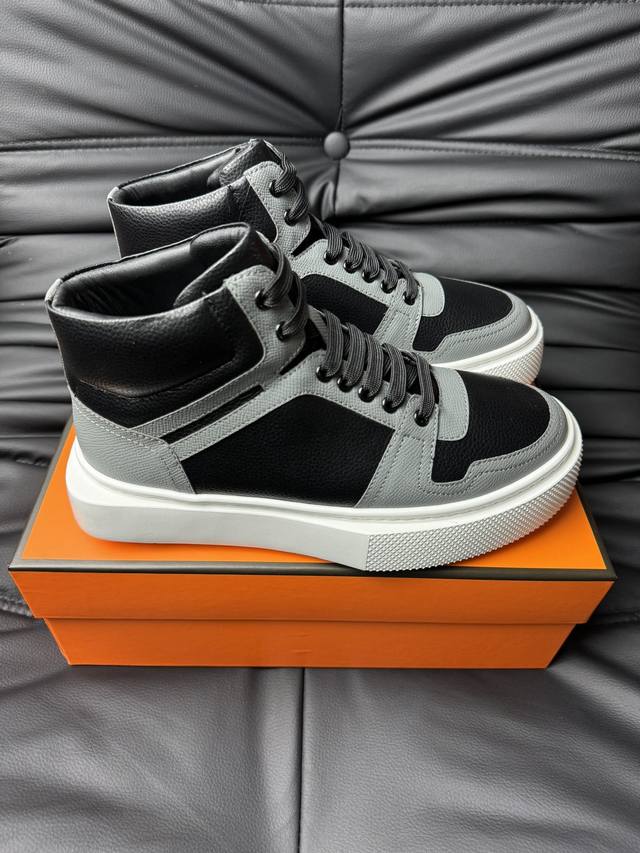 出厂价 实价 Hermes 爱玛仕 -高端品质 原单 -鞋面：纳帕小牛皮、车缝品牌'H'图腾 -内里：水染牛皮 -大底：超轻tpu发泡；成型大底 -超高品控 做
