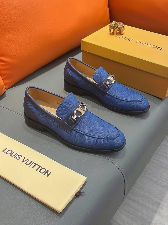 商品名称：Louis Vuitton 路易 威登 正规码数: 38-44 西装鞋 商品材料：精选 头层牛皮鞋面，柔软羊皮内里；原厂大底。