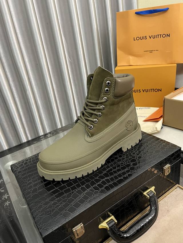 出厂价： 高帮靴子款 Louis Vuitton X Timberland联名 Via Instagram Lv 224 早秋 添柏岚 大黄靴 众多明星上脚 多