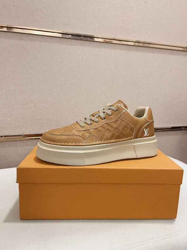 厂价 Louis Vuitton 路易威登 Lv 顶级新款专柜同步发售，鞋面意大利进口头层牛皮，全进口网布内里，完全1比1复刻，鞋底：原厂特供原版底，独家活动成