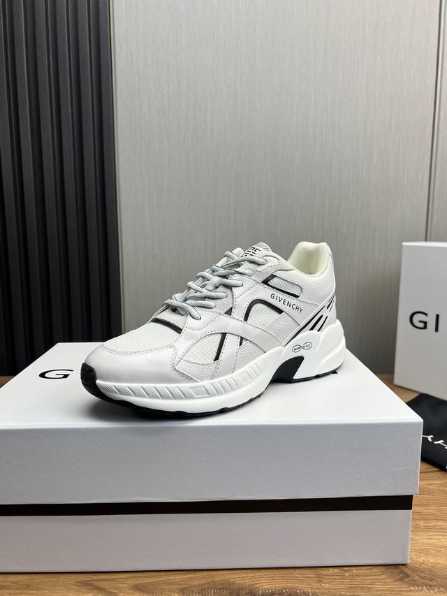 工厂价 Gv *Y～纪梵希.全新giv 1男士厚底增高休闲运动鞋，鞋面高品质小牛皮拼接透气布面制成！上脚效果帅气有型，增高4Cm，提升气场，鞋身撞色拼接设计，饰