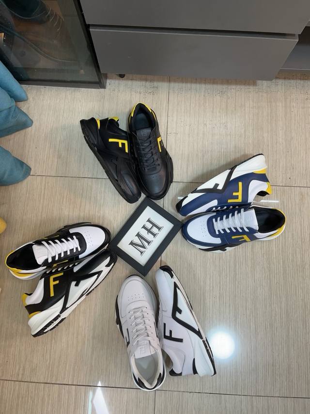出厂价 Fendi.芬迪 新款 精品休闲鞋 原版高品质鞋面进口牛皮拼接制作 真皮内里加厚乳胶鞋垫版型时尚 动感十足原版芬迪舒适大底 简洁大方运动休闲。码数38-