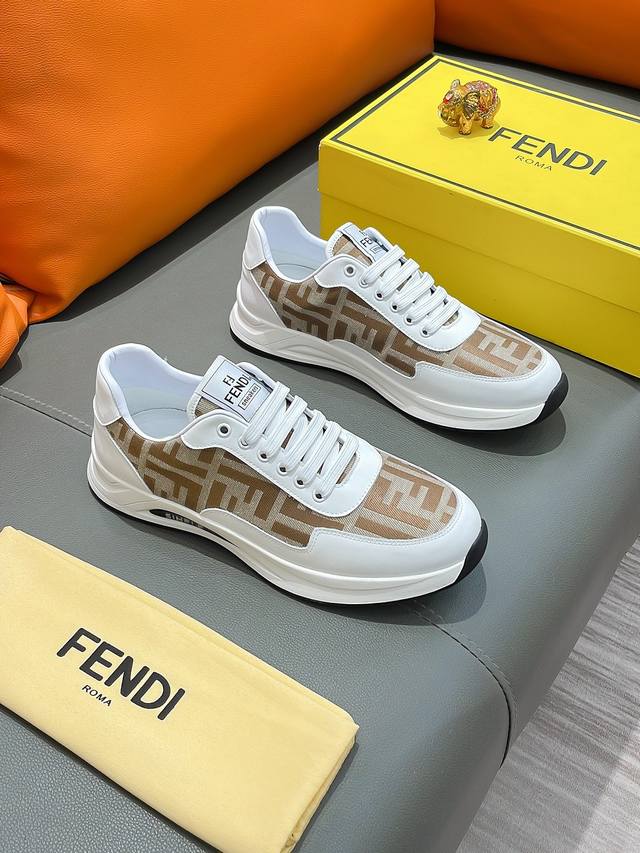 商品名称：Fendi 芬迪 正规码数: 38-44 休闲鞋 商品材料：精选 牛皮鞋面，柔软羊皮内里；原厂大底。