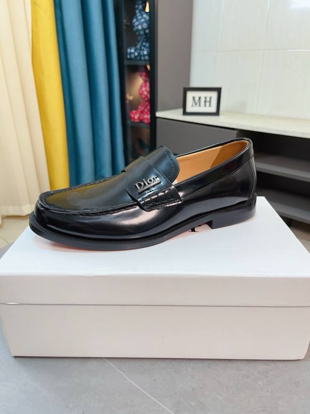 出厂价 高品质 Dior .迪奥 原单代购、高端皮鞋、面料：采用意大利进口牛皮水染牛里 牛皮里特供原版橡胶大底、做工精细、实物拍摄size：38-44