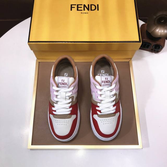 工厂 Fendi芬迪最新情侣款 众多明星同款 Fd Match 原版一比一复刻 设计师kim Jones打造的首款运动鞋fendi Match 和驴牌的trai