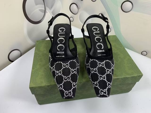 冲量价: 真皮底+40 高端版gucci 春夏新款 烫钻网纱凉鞋凉鞋♀仙女们♀必须入的一款单品 意大利真皮底 橡胶鞋底。跟高：1.5Cm 3.5 7.5。码数: