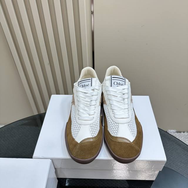 低帮网 。 低帮皮面300 高帮网320 高帮皮面310 Chloe克洛伊升级版休闲鞋来了！ 最新原版私模鞋底 ，配上后所有的位置刚刚好 所有的工艺与材质原版一