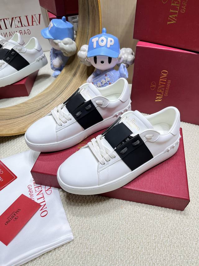 出厂：女 男300 顶级版本 Valentino华伦天奴garavani Open Disco 铆钉 厚底 休闲 运动鞋 小白鞋 原版购入开发 做货 V家经典系