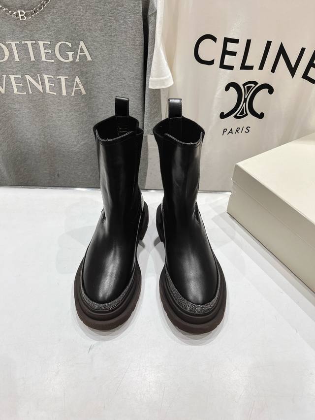 高版本出厂 Brunello Cucinelli 新款bc秋冬靴子系列，市场高版本 Bc是意大利知名品牌，极简主义风格，复古又高级！简约又大气，属于非常耐看的款
