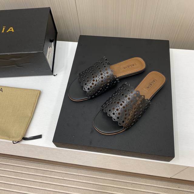 出厂价 顶级品质 Alaia 新款网面半拖平底凉鞋单鞋 原版购入法国一线奢侈品牌alaia 阿莱亚24Ss法式仙女芭蕾舞平底跳舞鞋，Alaia品牌源自其创始人，