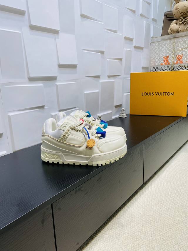 代购级版本： 莞货 Lv驴牌l家最新走秀款 胖墩墩 胖嘟嘟 Trainer 面包鞋 滑板鞋 休闲 情侣款 运动鞋 Diy串珠 Louis Vuitton 路易威