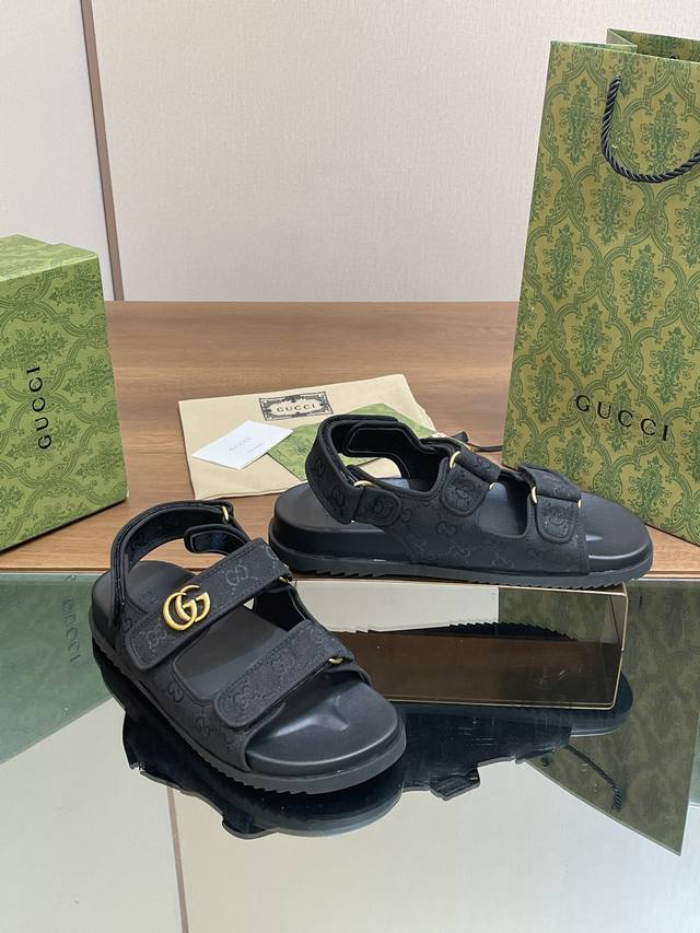 情侣男女同款 Gucci高端精品 福利女 2054古驰早春系列gg经典老魔术贴双g G扣沙滩凉鞋顶级代购品质！原版1:1复刻，毎个细节皆经过精心打磨细腻制作.可