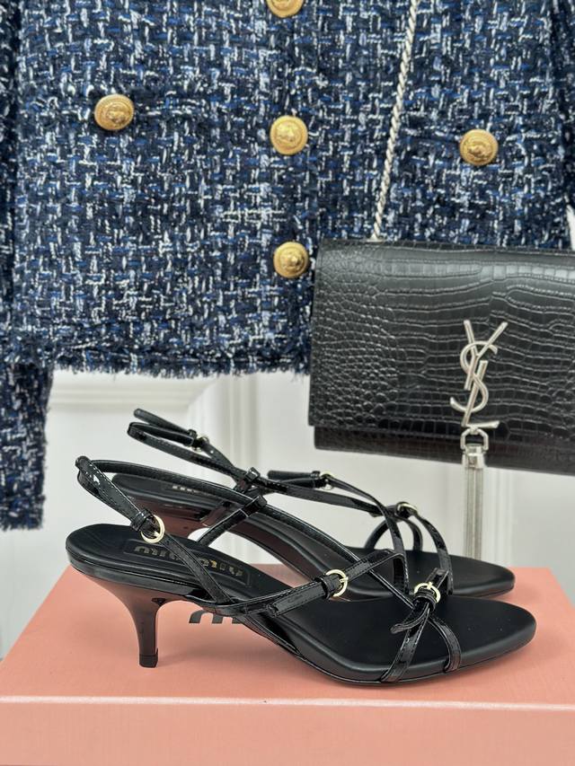 厂价 Miu Miu 25S早春新品 走秀小猫跟凉鞋 穿脱方便