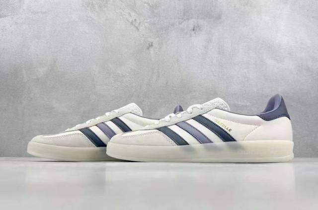 adidas Originals Gazelle Indoor 三叶草休闲防滑耐磨低帮板鞋 纯原版本 鞋头出色设计 塑就出众贴合感 稳固的后跟贴合足部曲线设计