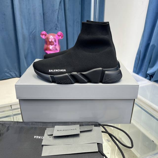 高版本 Balenciaga巴黎世家经典袜子鞋 复古休闲运动鞋 原版一比一做法、鞋面高密度飞织 独家组合大底、正品全套包装、码数：35-45