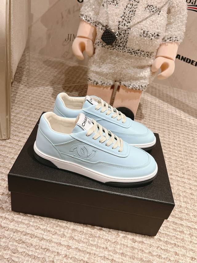 顶级版本！ 女款：35-41# ， 2024 25秋冬系列人气产品一香萘儿 Chanel 24K休闲鞋现货发售！ 购原版1:1复刻。 每一针一线都高标准要求。
