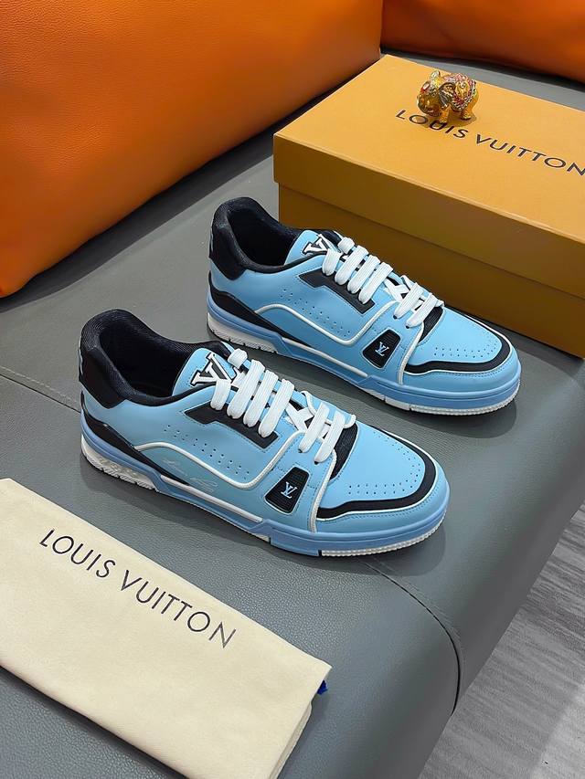 商品名称：Louis Vuitton 路易 威登正规码数: 38-44 休闲鞋商品材料：精选 牛皮鞋面，柔软羊皮垫脚；原厂大底