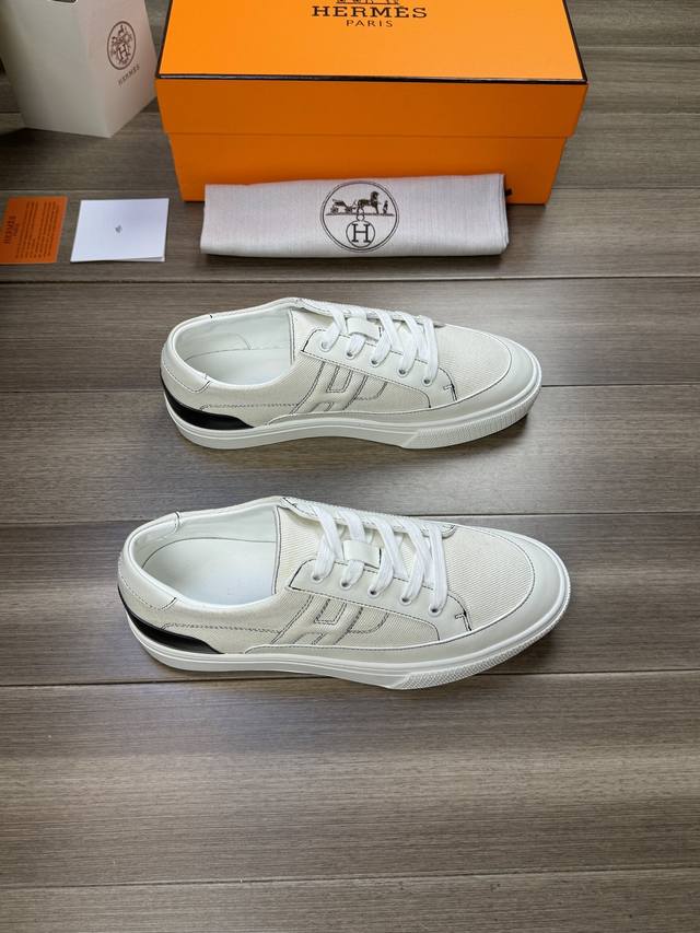 Hermes 爱马仕-高端品质 原单-鞋面：纳帕小牛皮、品牌帆布布匹、跳色车缝线′H′图腾-内里：水染牛皮-大底：原版tpr.橡胶；双色成型大底-超高品控 做工