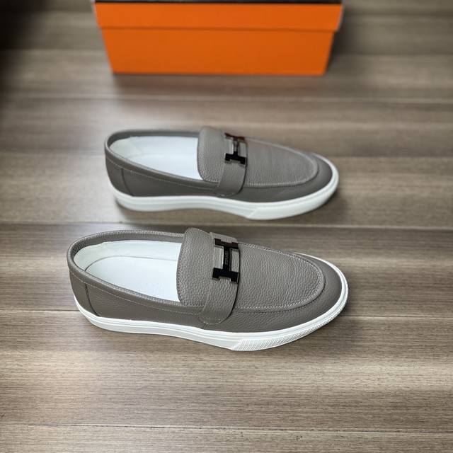 Hermes 爱马仕-高端品质 原单-鞋面：摔纹小牛皮、金属扣件装饰-内里：水染牛皮-大底：原版tpr.橡胶 双色成型大底-超高品控 做工精细：凸显 高端 贵气
