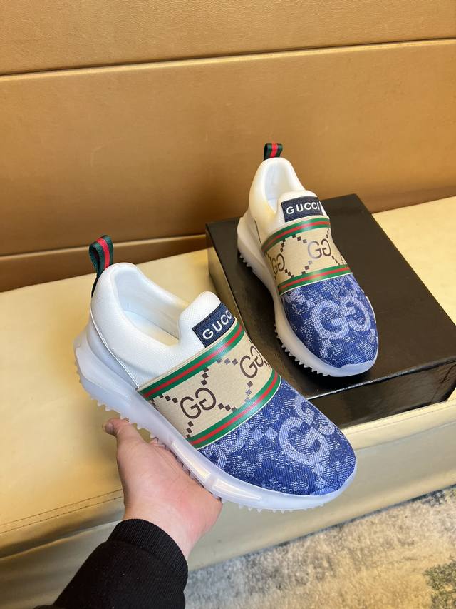 古奇 原单品质.～ 独特现代风运动鞋 休闲鞋潮男必备款 意大利进口原版品牌，进口原版皮，羊里 拒绝脱色磨脚 鞋底：原厂特供原版底，法国懒人风格设计 贴脚 在贴原