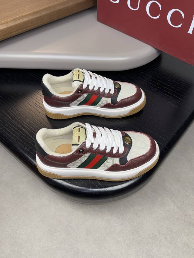 Gucci 古驰-高端品质 原单休闲运动鞋-鞋面：摔纹小牛皮、品牌图腾布匹、品牌织带、品牌金属猫眼扣件-内里：毛巾布匹-大底：超轻tpu橡胶发泡；双色成型大底-