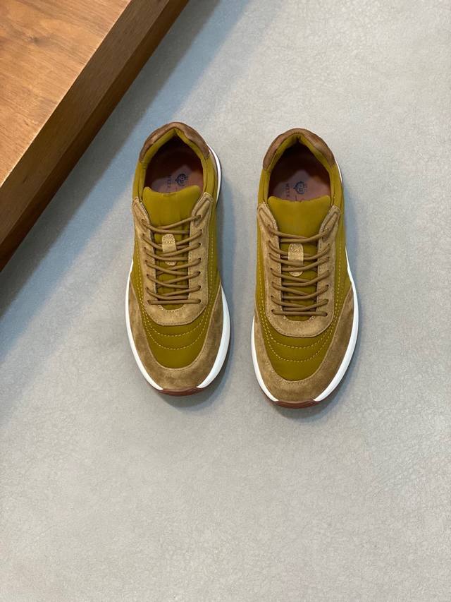 Loro Piana 诺优翩雅 经典款慢跑鞋，男士系带休闲鞋运动鞋，高品质轻便舒适面料，户外休闲均可，配色年轻又有活力，有3M反光设计，搭配运动装或休闲西装都超