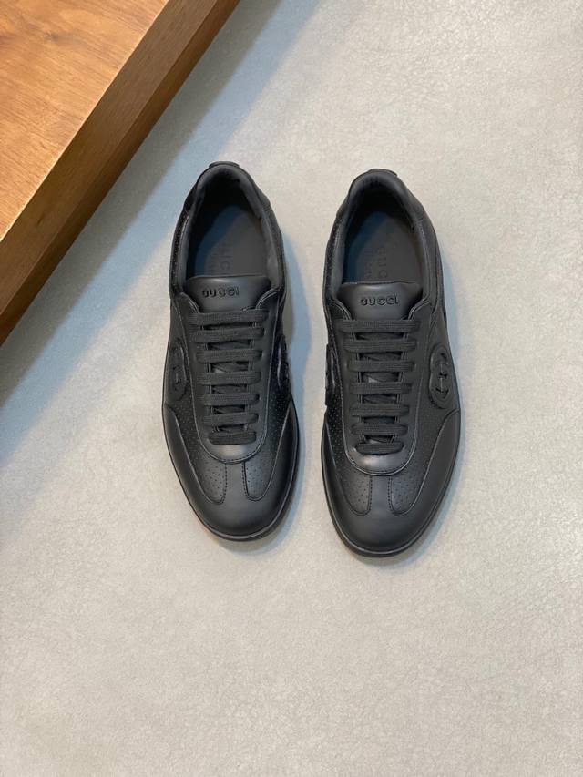 Gucci 古驰-高端品质 原单-鞋面：纳帕小牛皮、电脑刺绣品牌图腾-内里：水染牛皮-大底：超轻tpu 橡胶；双色成型大底-超高品控 做工精细：凸显 高端 贵气