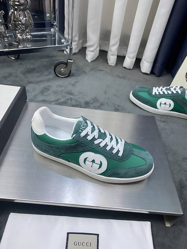 商品商标:Gucci 古奇 休闲鞋正码码数:38-44商品材料:鞋面头层牛皮拼接网布，进口水染羊皮内里垫脚，原版防滑橡胶大底，整体造型浑然天成，重新设计打造的经