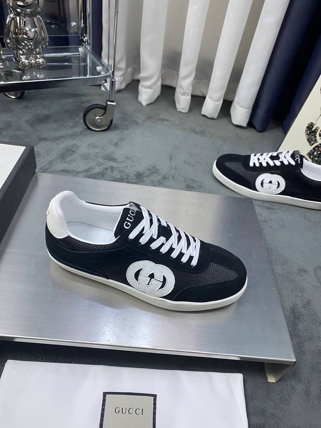 商品商标:Gucci 古奇 休闲鞋正码码数:38-44商品材料:鞋面头层牛皮拼接网布，进口水染羊皮内里垫脚，原版防滑橡胶大底，整体造型浑然天成，重新设计打造的经