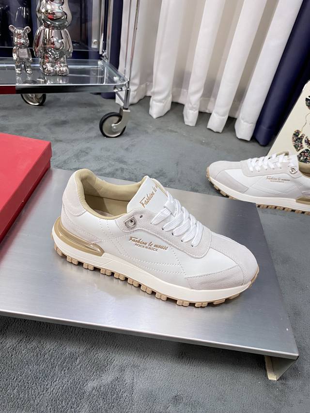 商品商标: Ferragamo 菲拉格慕正码码数: 38-44商品材料: 炸街男神新品运动鞋来袭，专柜同步发售原厂配置，意大利进口原版牛皮，鞋底原厂特供原版底超