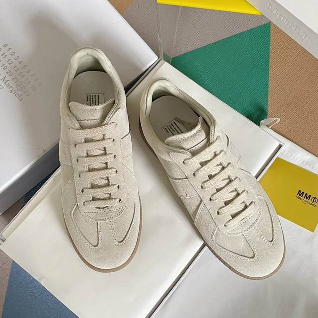 工厂价： 顶级版本Maisonmargiela Mm6 马吉拉 情侣款 德训鞋 休闲 运动鞋原版购入开发 做货 鬼才设计师品牌，一个轻奢品牌 这一款德国训练鞋延
