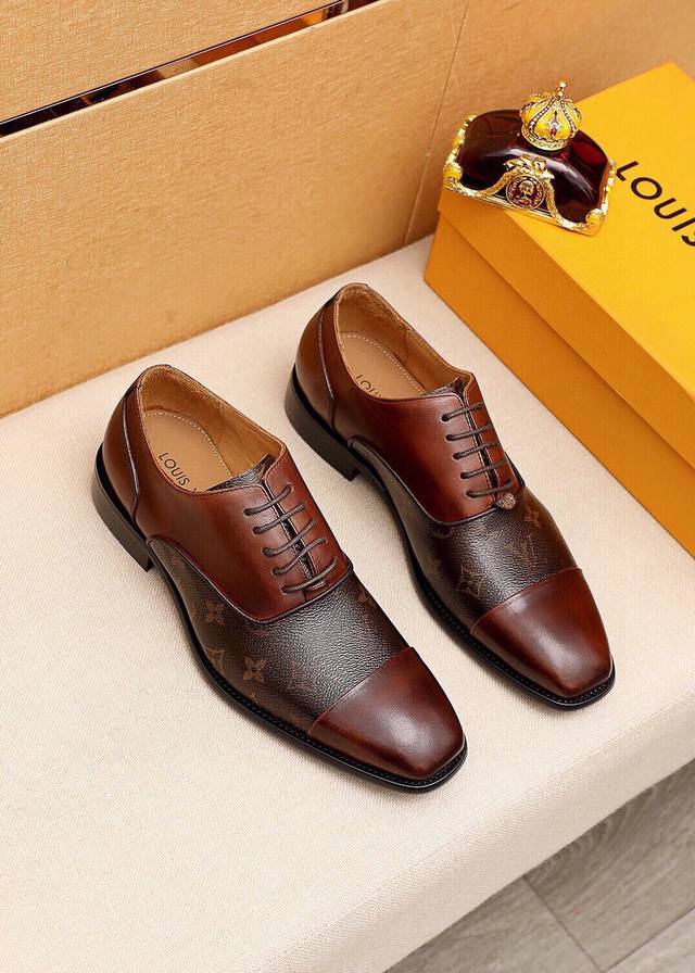 商品商标：Louis Vuitton 路易威登 商务皮鞋正码码数: 38-44 45.46.47订制商品材料：精选 进口头层老花牛皮鞋面，进口头层牛皮内里 强烈
