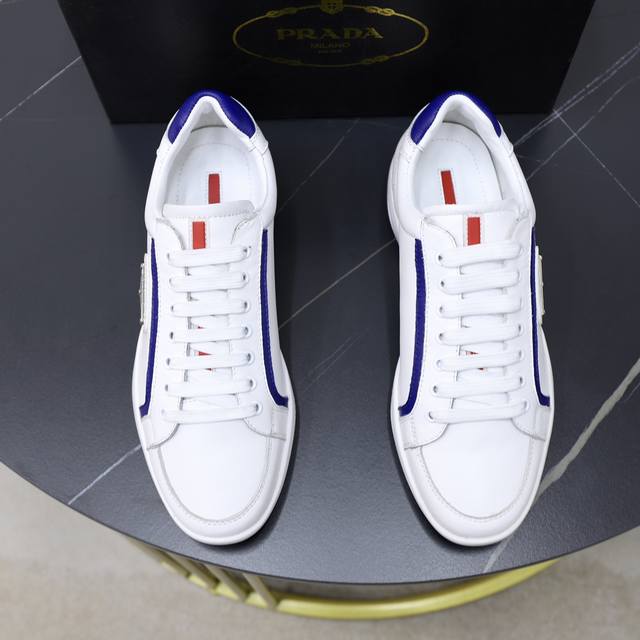 商品商标:Prada 普拉达 休闲鞋正码码数:38-44 45定制商品材料:原版头层牛皮，羊皮内里原版耐磨柔软大底，休闲运动版 年轻时尚 欧美潮流 英伦风格