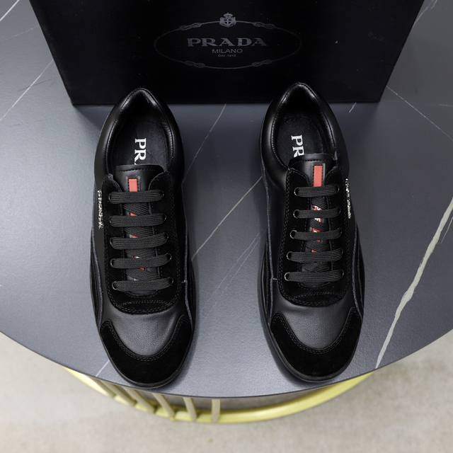 商品商标:Prada 普拉达 休闲鞋正码码数:38-44 45定制商品材料:男鞋高端品牌：官网1：1最新力作：鞋面采用意大利进口原厂牛皮羊皮内里制作，让行走更加